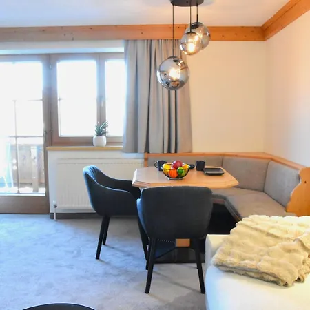 Hochfeld-3 By Interhome Apartmán